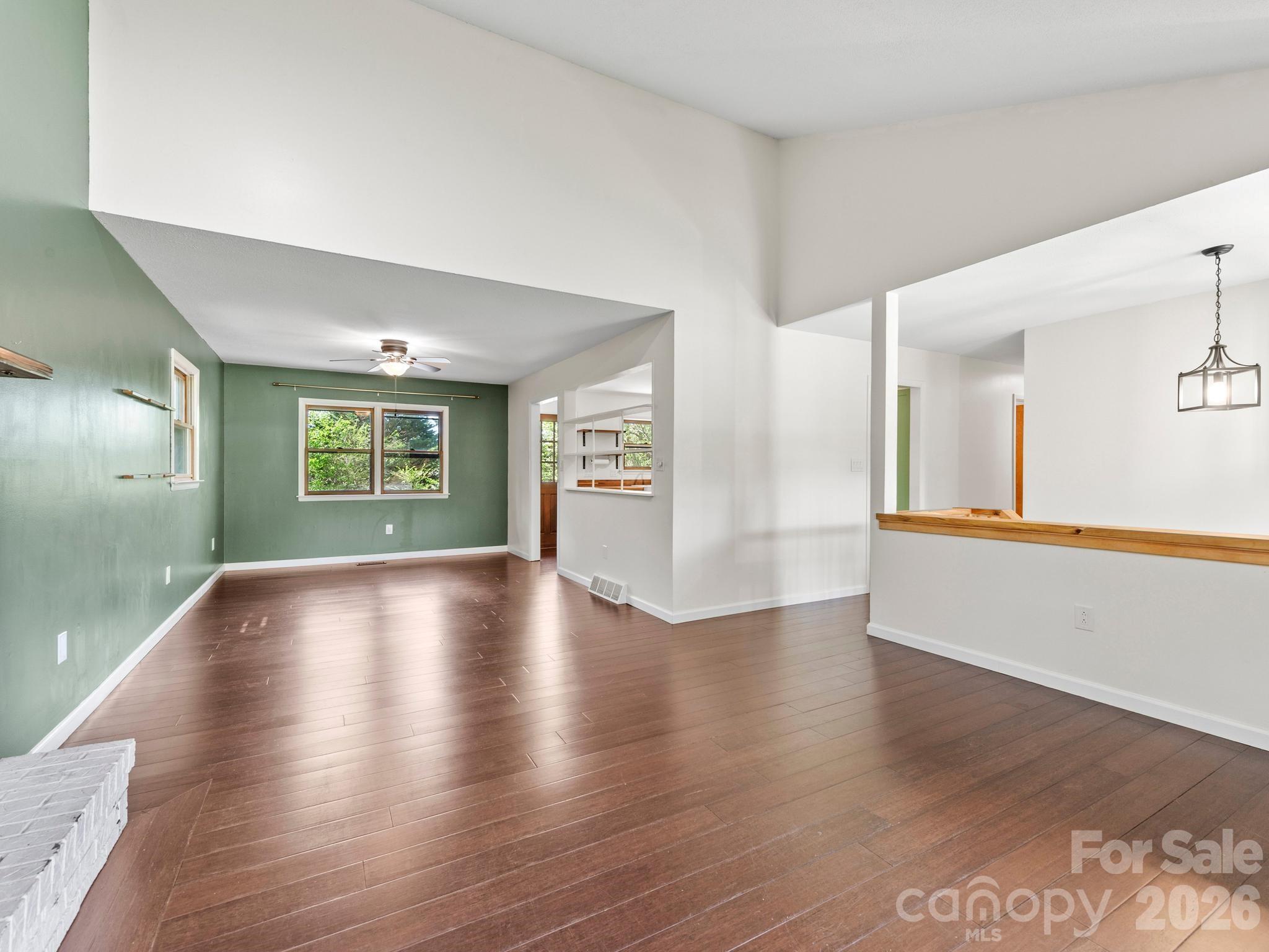 21 Dogwood Grove Asheville NC 28805