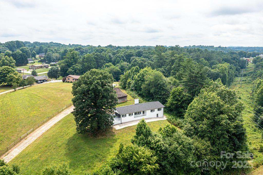 3398 Shamrock Heights Hudson NC 28638