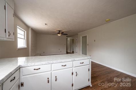 3398 Shamrock Heights Hudson NC 28638