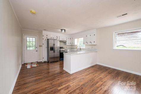 3398 Shamrock Heights Hudson NC 28638