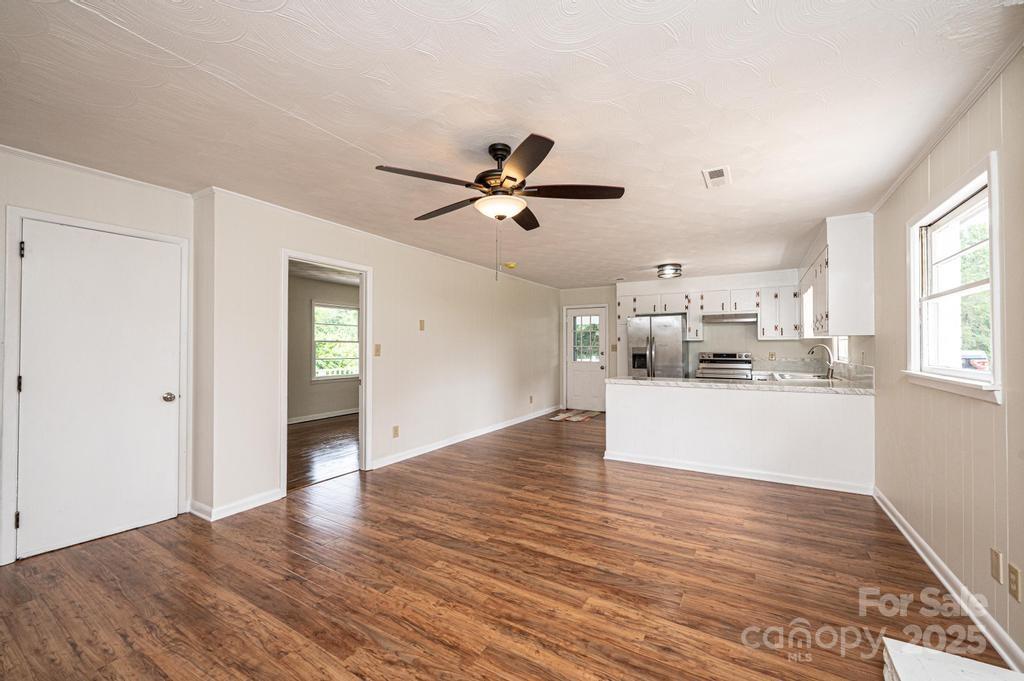 3398 Shamrock Heights Hudson NC 28638