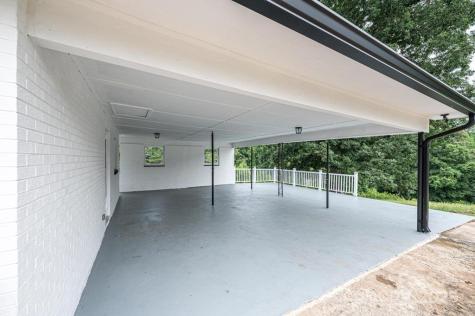 3398 Shamrock Heights Hudson NC 28638