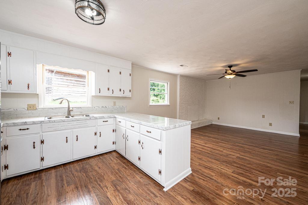 3398 Shamrock Heights Hudson NC 28638