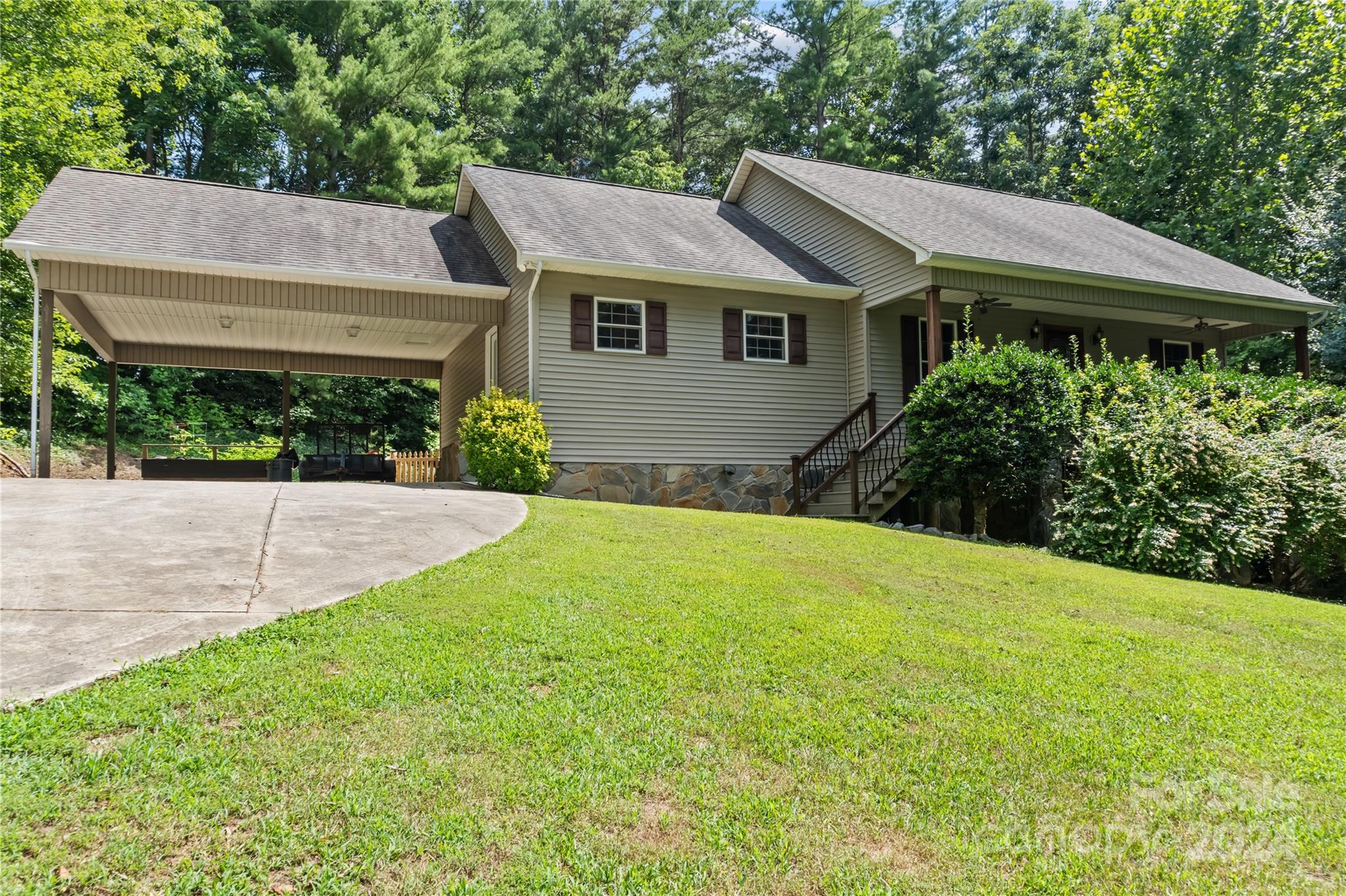 2745 Twin Oaks Drive Morganton NC 28655