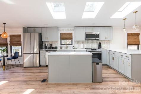 2 Shady Oak Lane Arden NC 28704