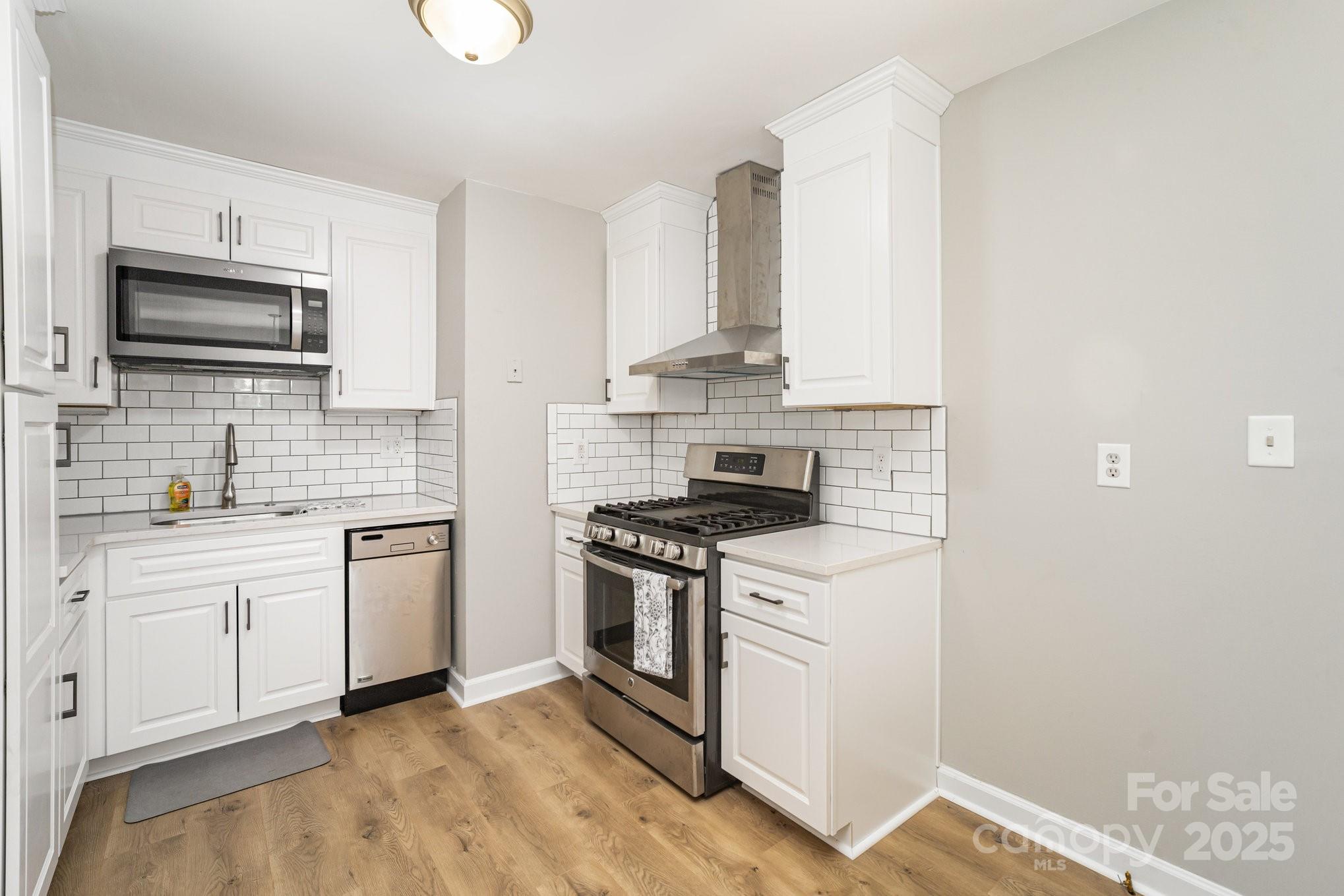 4209 Donnybrook Place Charlotte NC 28205