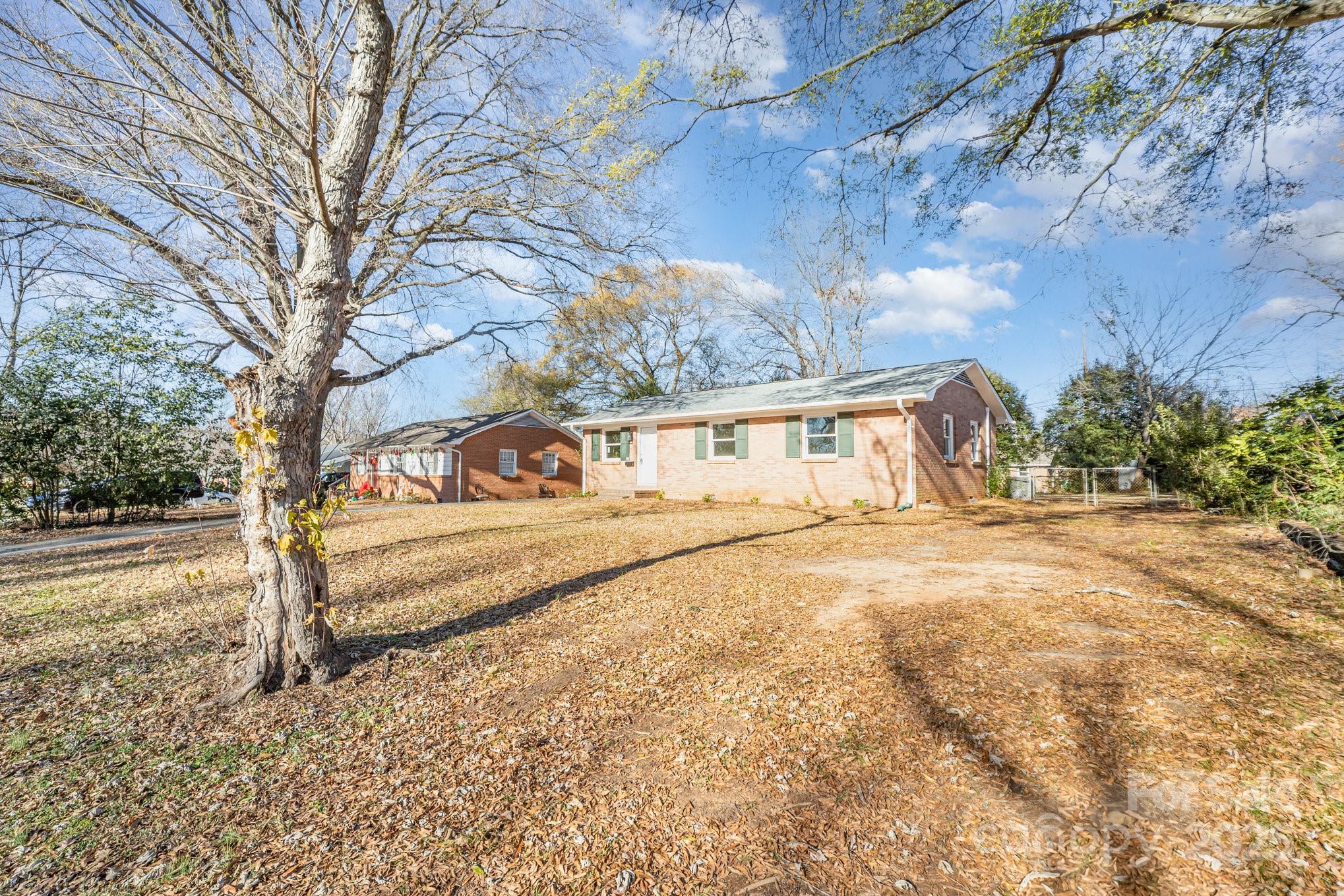 4209 Donnybrook Place Charlotte NC 28205