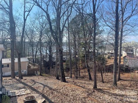 112 Deerfield Drive New London NC 28127