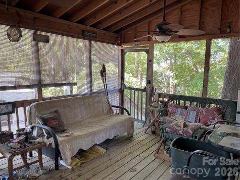 112 Deerfield Drive New London NC 28127