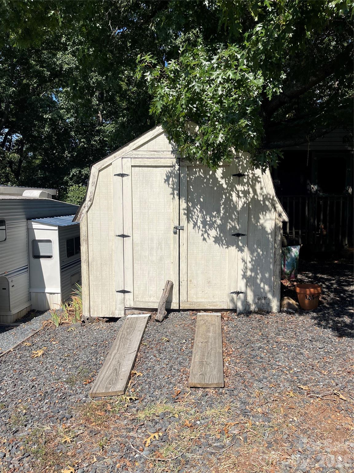 112 Deerfield Drive New London NC 28127