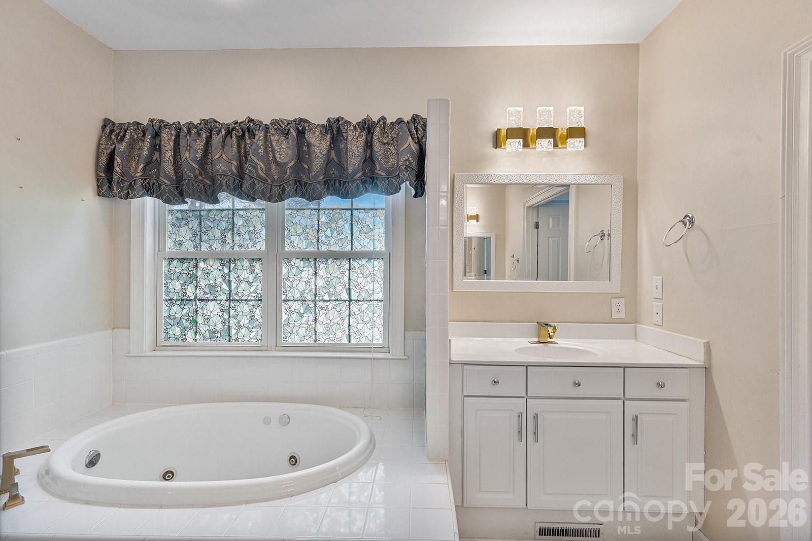 9111 Brocklehurst Lane Charlotte NC 28215