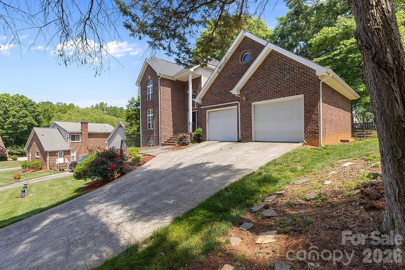 9111 Brocklehurst Lane Charlotte NC 28215