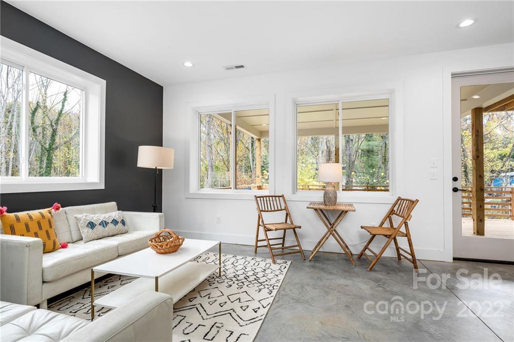29 Orrinel Way Asheville NC 28806