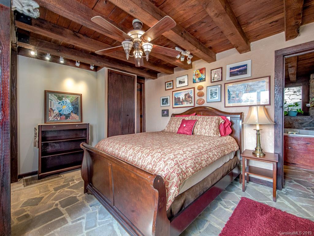 968 Rockhold Drive Asheville NC 28804