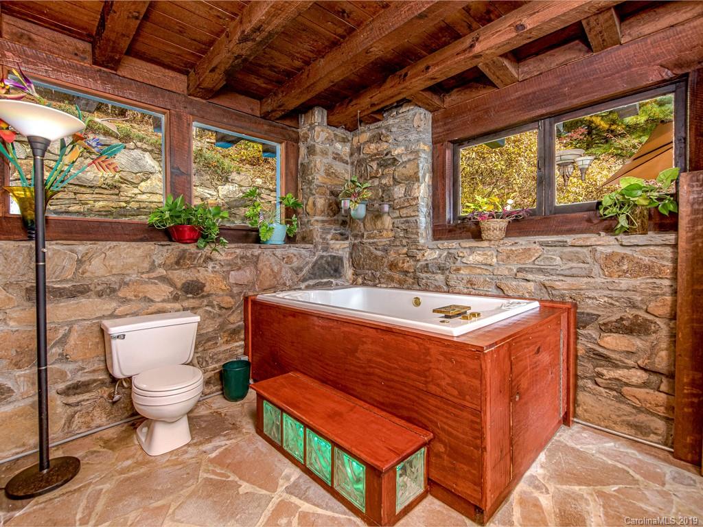 968 Rockhold Drive Asheville NC 28804