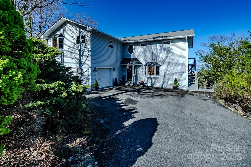 112 N Pinnacle Ridge Road Beech Mountain NC 28604