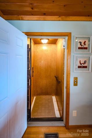 112 N Pinnacle Ridge Road Beech Mountain NC 28604