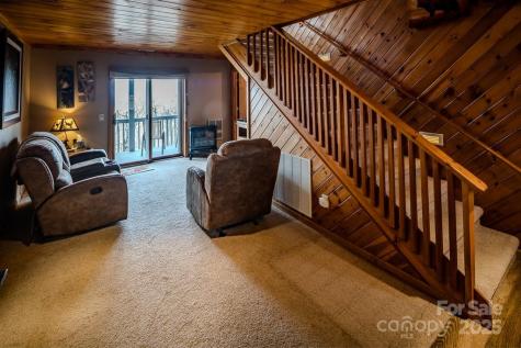 112 N Pinnacle Ridge Road Beech Mountain NC 28604
