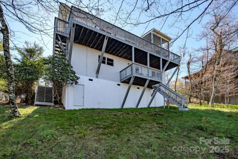 112 N Pinnacle Ridge Road Beech Mountain NC 28604