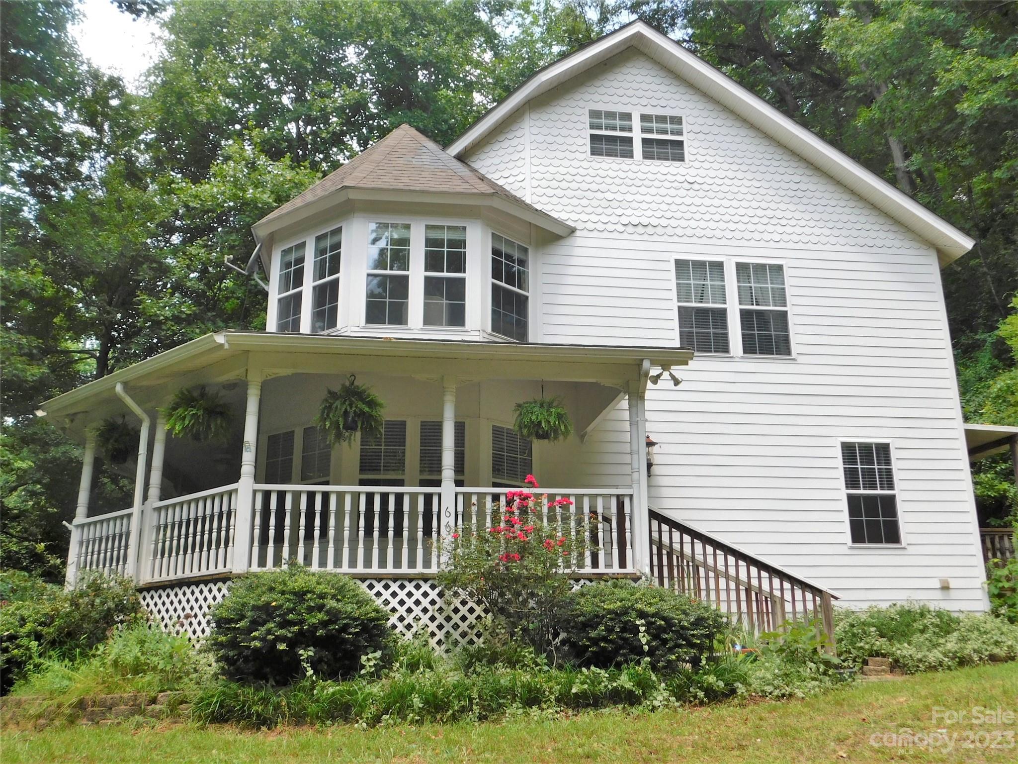 66 Medley Drive Waynesville NC 28785