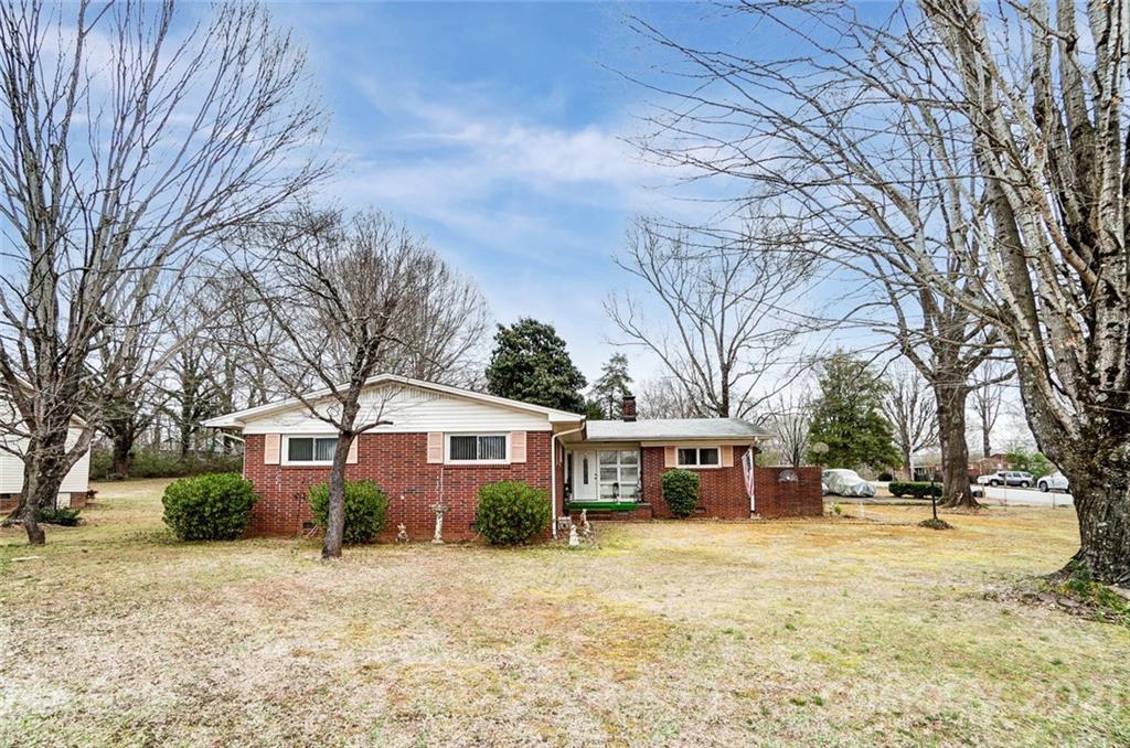 925 S Brady Avenue Newton NC 28658