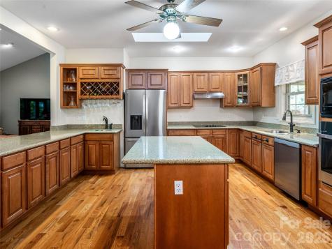 4 Dogwood Glen Circle Etowah NC 28729
