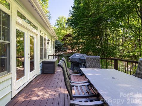 4 Dogwood Glen Circle Etowah NC 28729