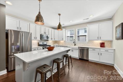 4136 Castleton Road Charlotte NC 28211