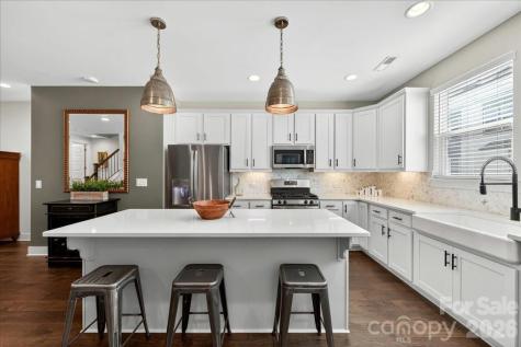4136 Castleton Road Charlotte NC 28211