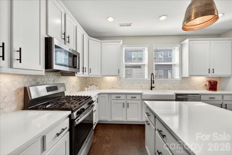 4136 Castleton Road Charlotte NC 28211