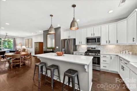 4136 Castleton Road Charlotte NC 28211