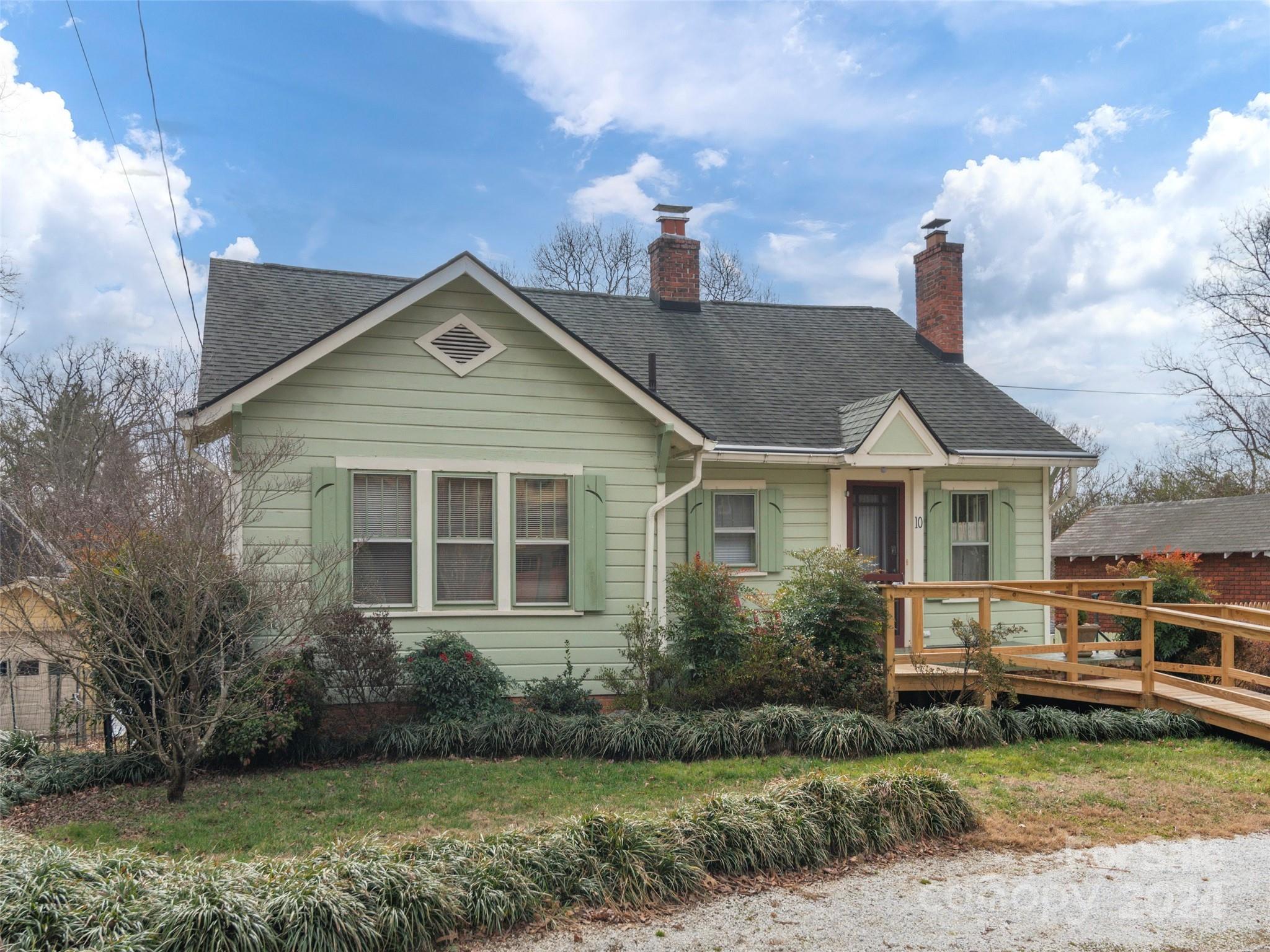 10 Buckingham Court Asheville NC 28803