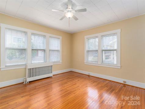 10 Buckingham Court Asheville NC 28803