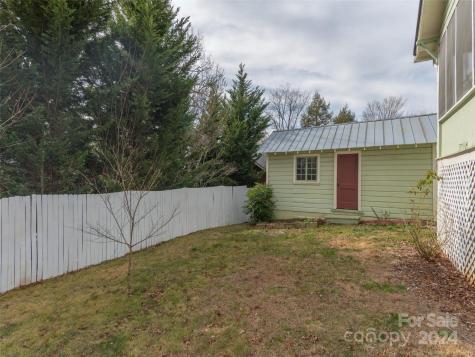 10 Buckingham Court Asheville NC 28803