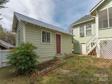 10 Buckingham Court Asheville NC 28803