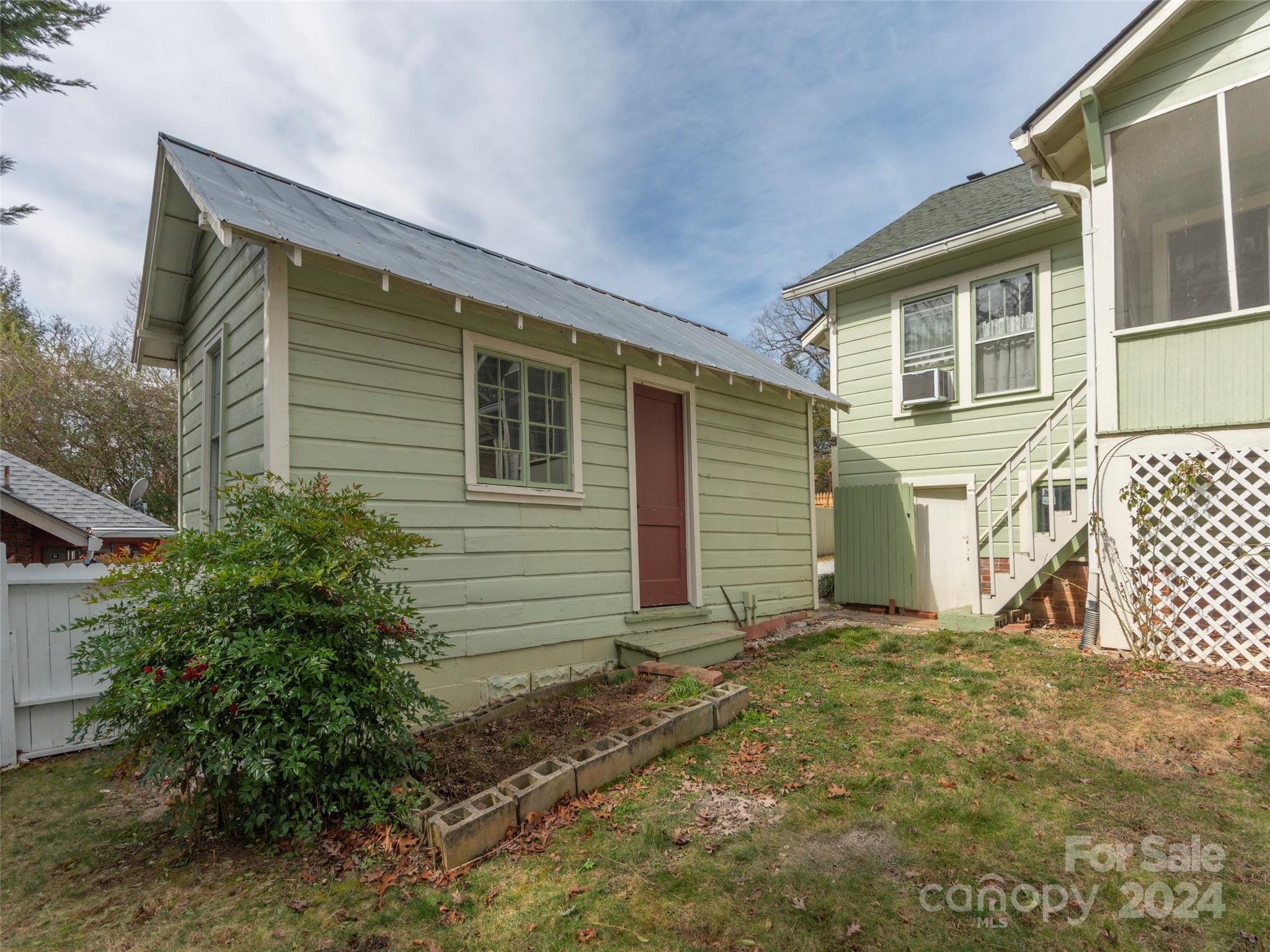 10 Buckingham Court Asheville NC 28803