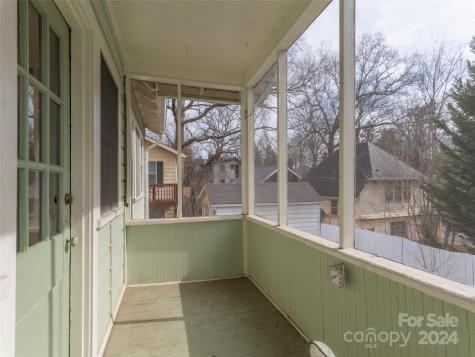 10 Buckingham Court Asheville NC 28803