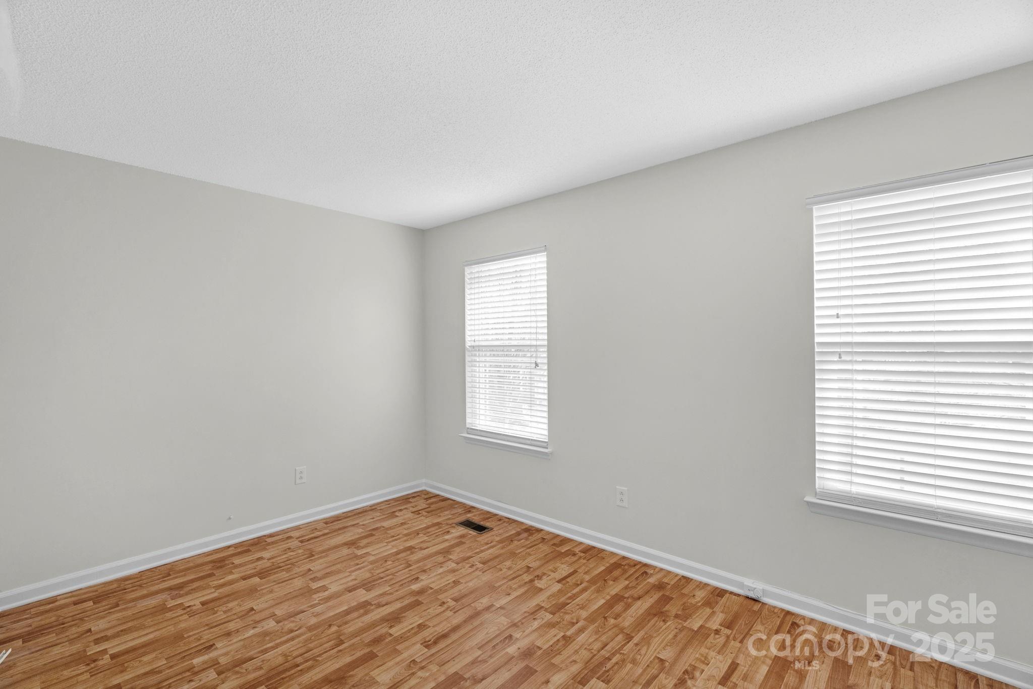 6109 Tartan Green Court Charlotte NC 28227