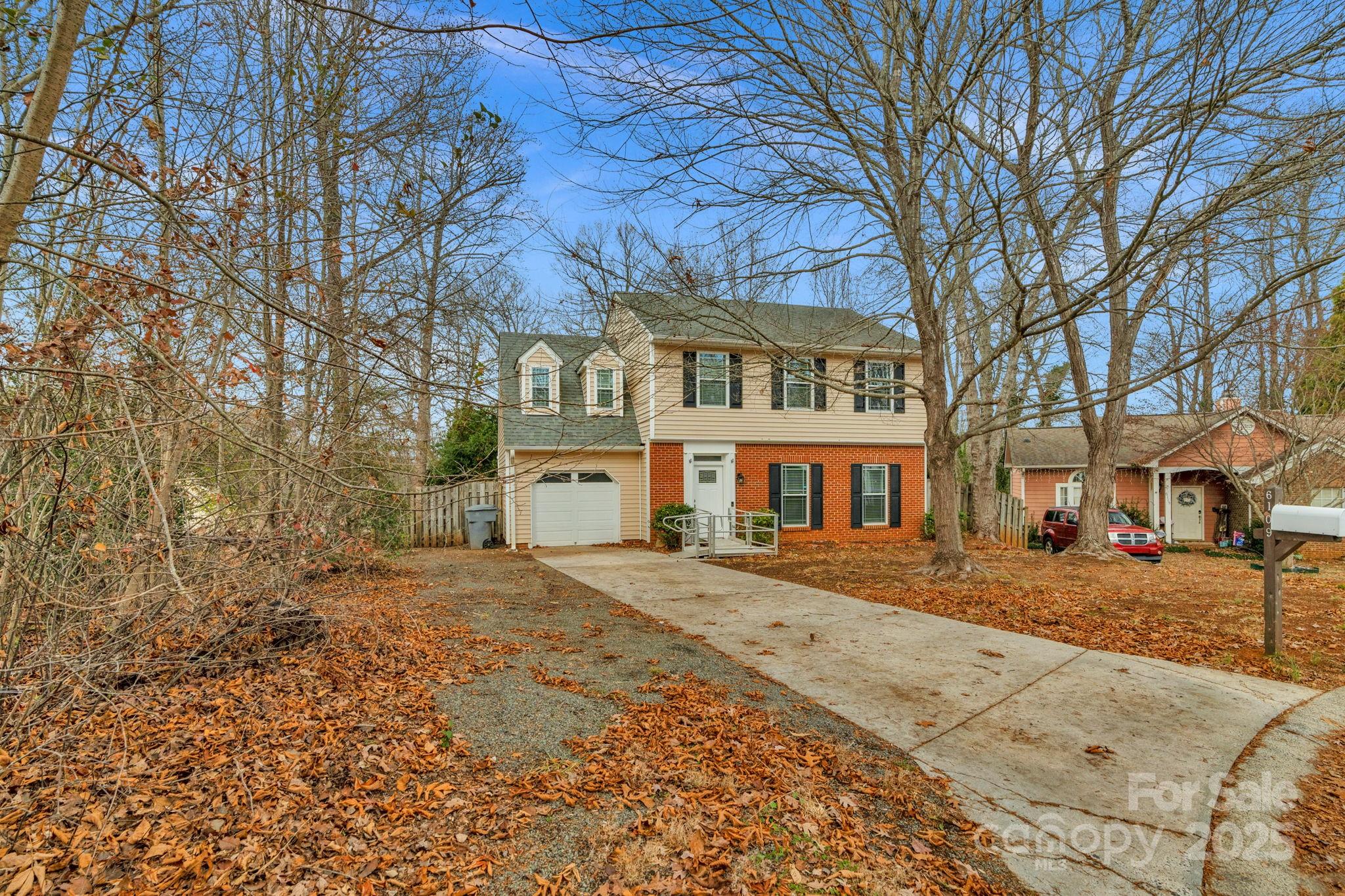 6109 Tartan Green Court Charlotte NC 28227