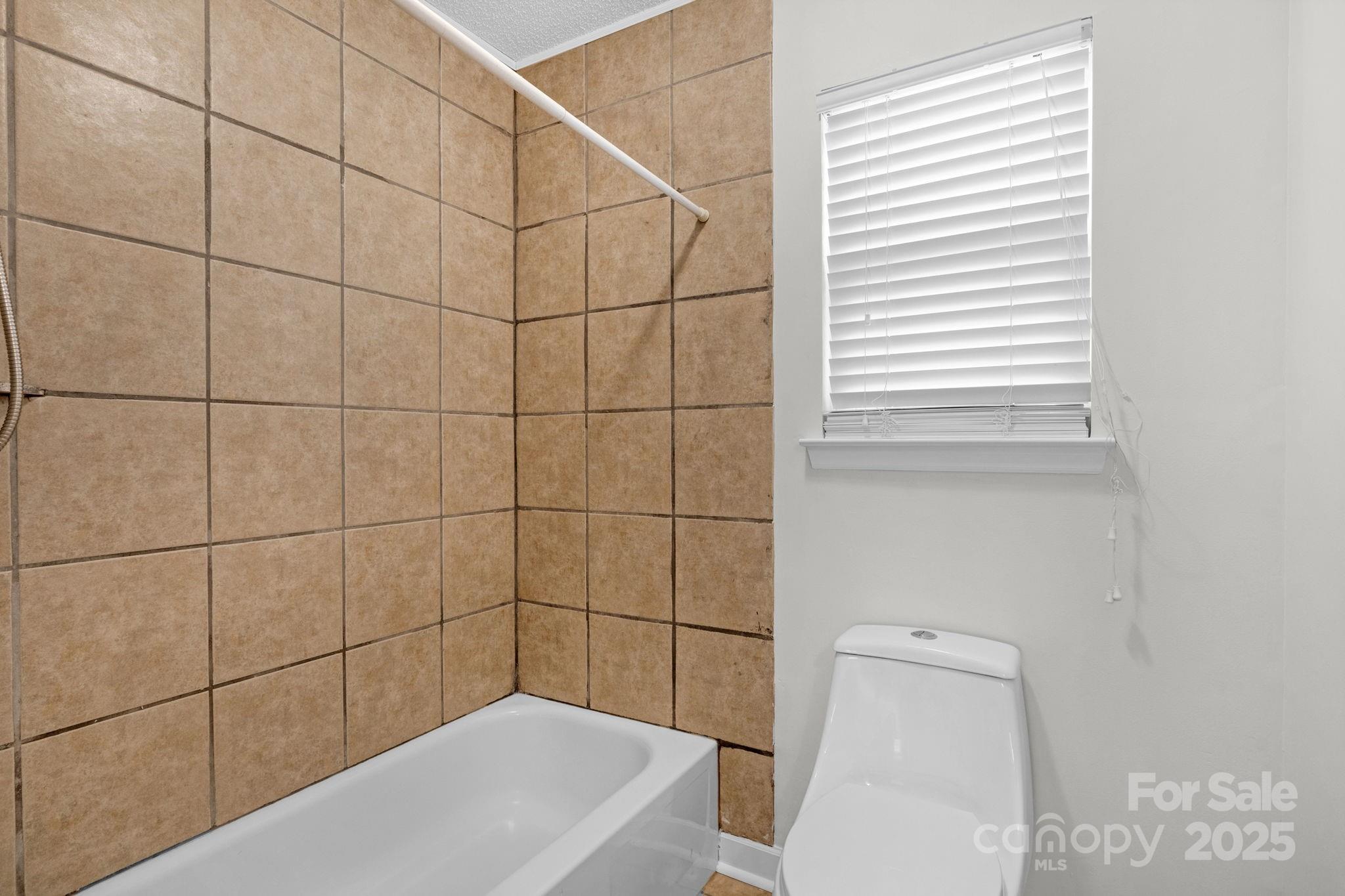 6109 Tartan Green Court Charlotte NC 28227