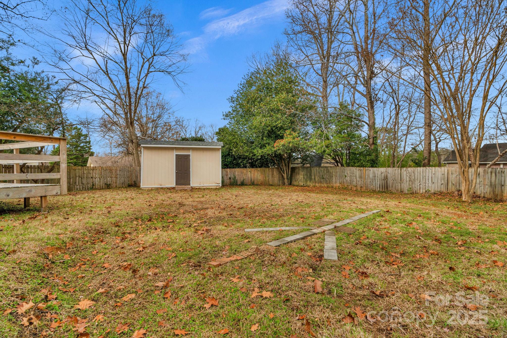 6109 Tartan Green Court Charlotte NC 28227