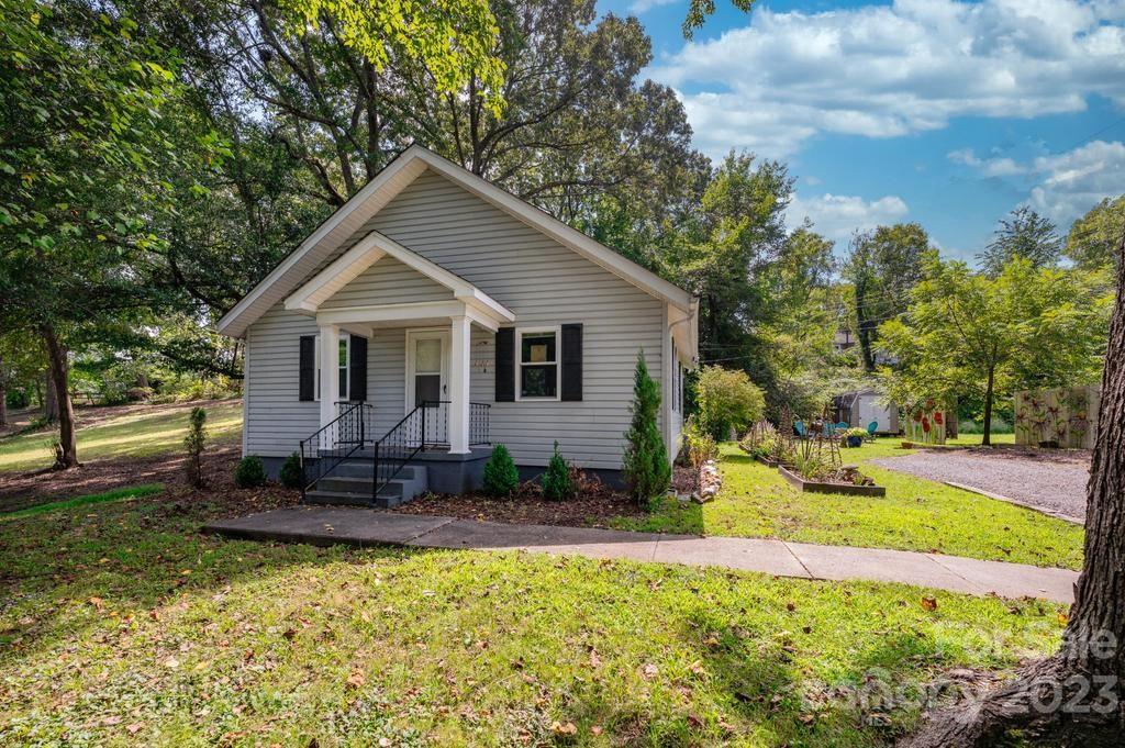 352 18th Avenue NE Hickory NC 28601