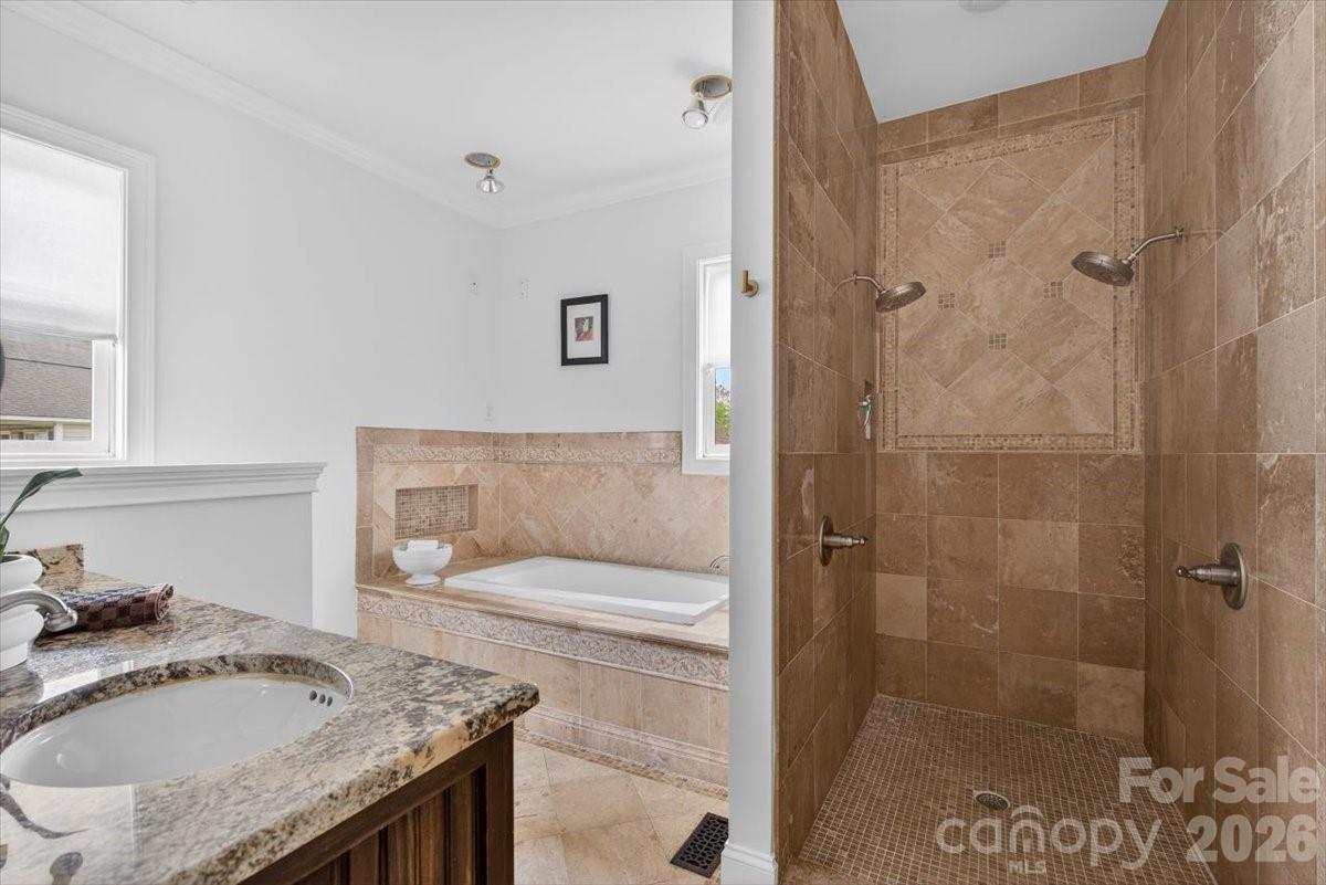 1001 Parkwood Avenue Charlotte NC 28205