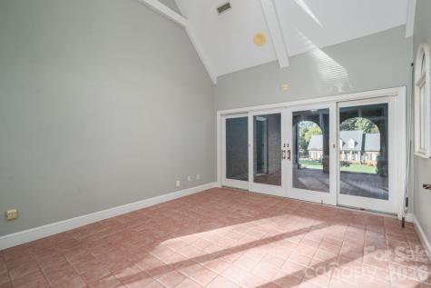 208 Hollow Road Lincolnton NC 28092