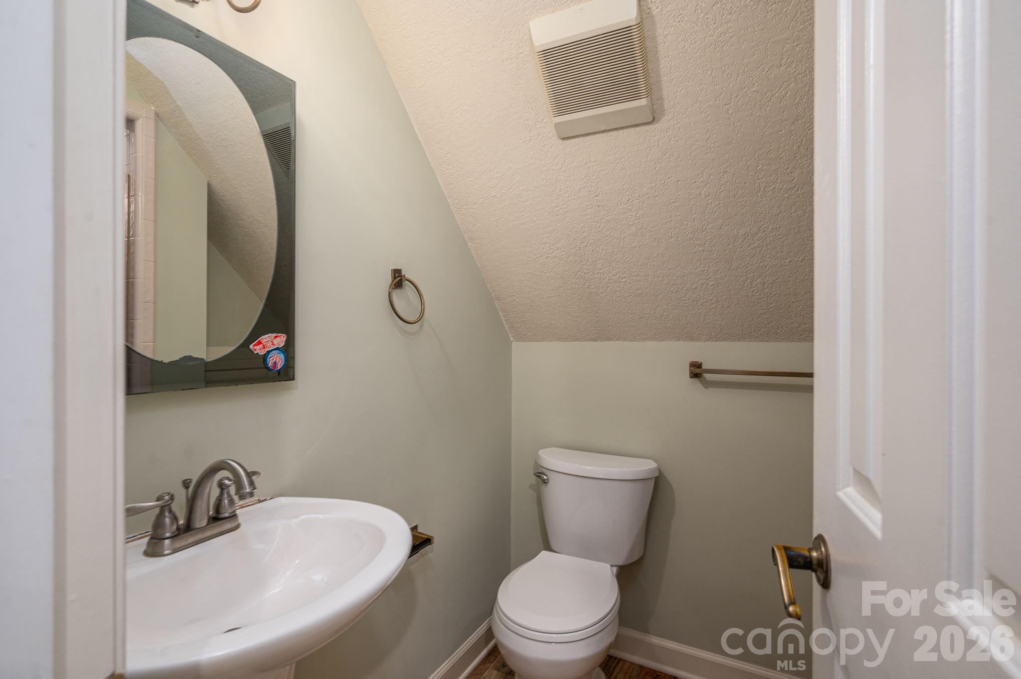 208 Hollow Road Lincolnton NC 28092