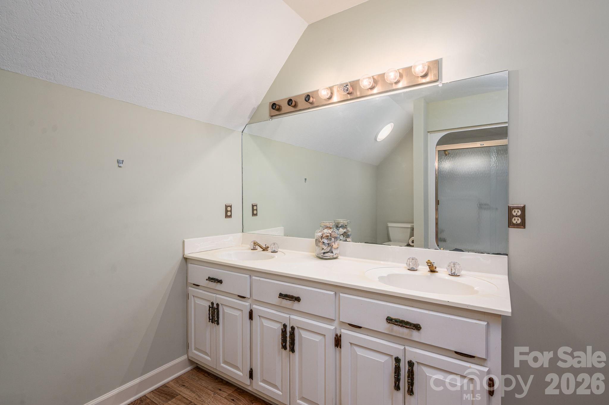 208 Hollow Road Lincolnton NC 28092