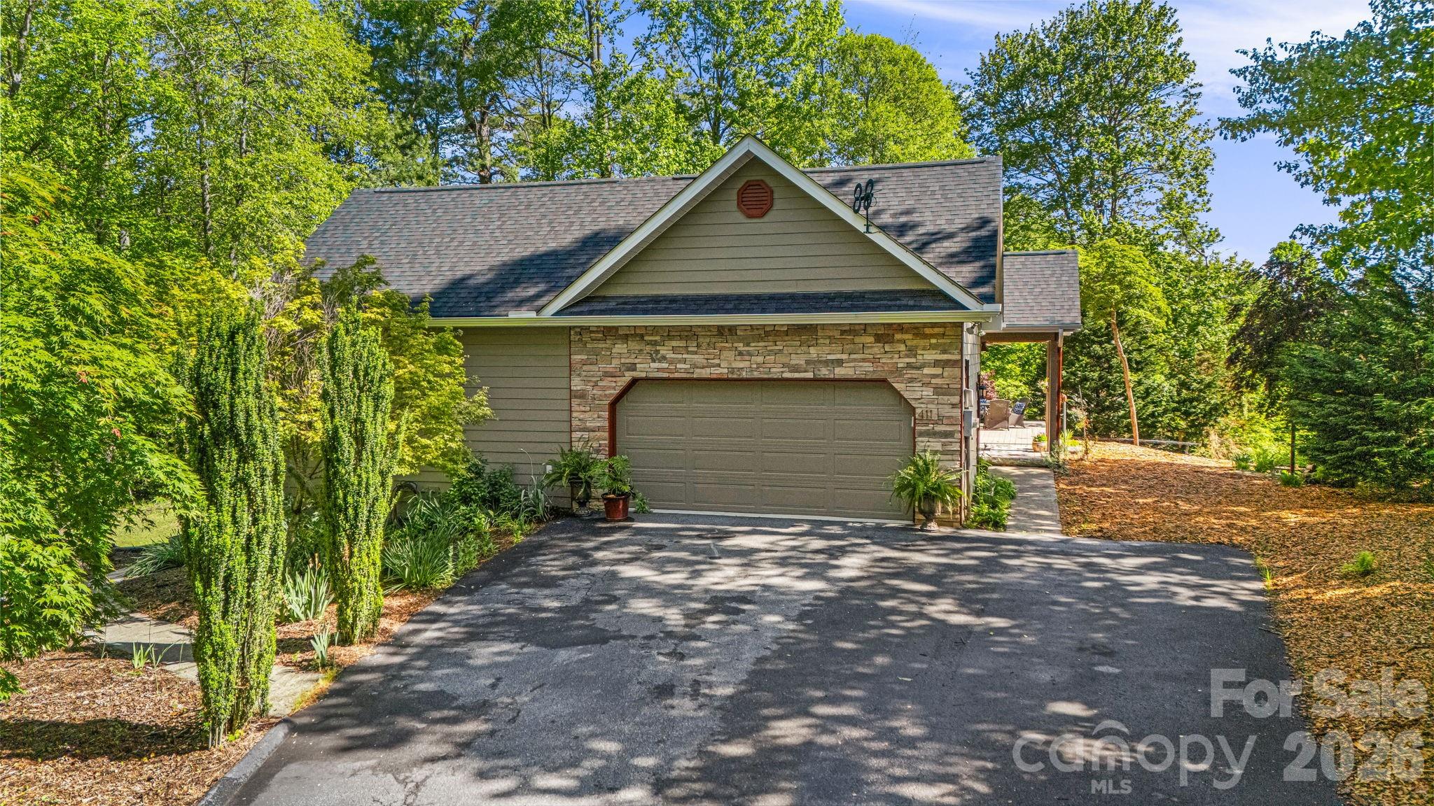 411 Alta Circle Hendersonville NC 28739