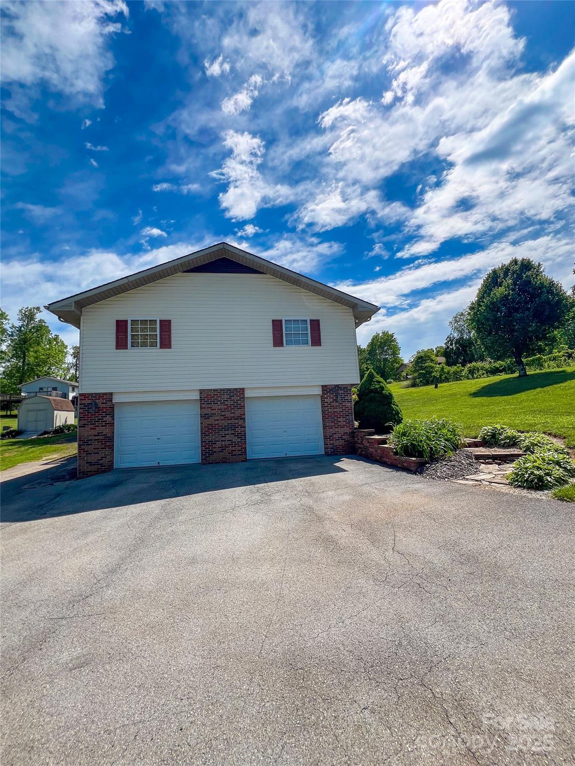 660 Halltown Road Spruce Pine NC 28777