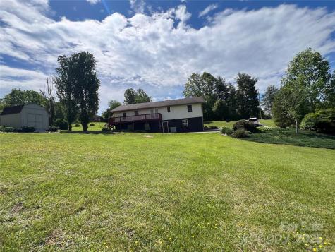 660 Halltown Road Spruce Pine NC 28777