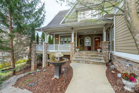 11 Hearthstone Drive Asheville NC 28803